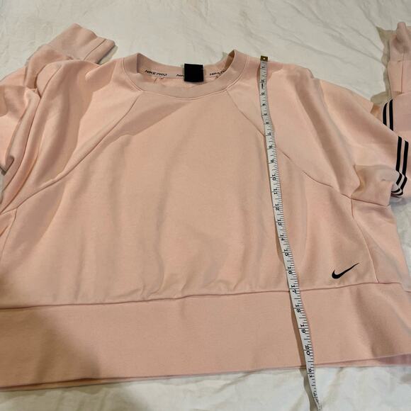 Nike Pro Dri-Fit Get Fit Women's Crew Boxy Cropped sweatshirt pink L - Picture 9 of 13